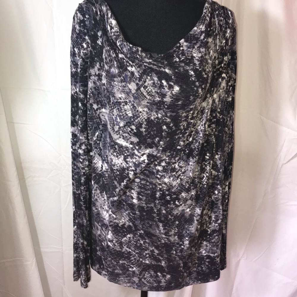 Jones Mew York long sleeve top